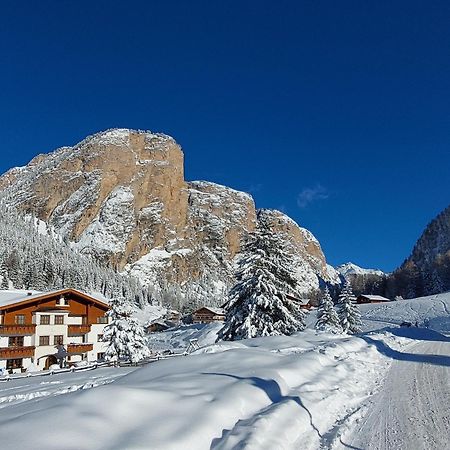 Garni Hotel Iris Selva di Val Gardena Ngoại thất bức ảnh