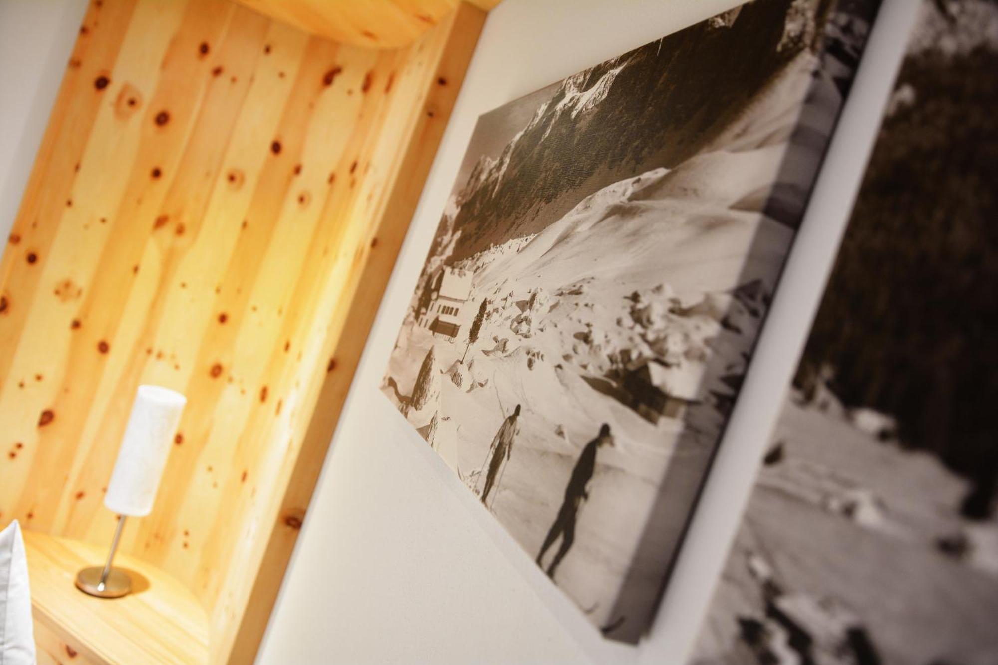 Garni Hotel Iris Selva di Val Gardena Ngoại thất bức ảnh
