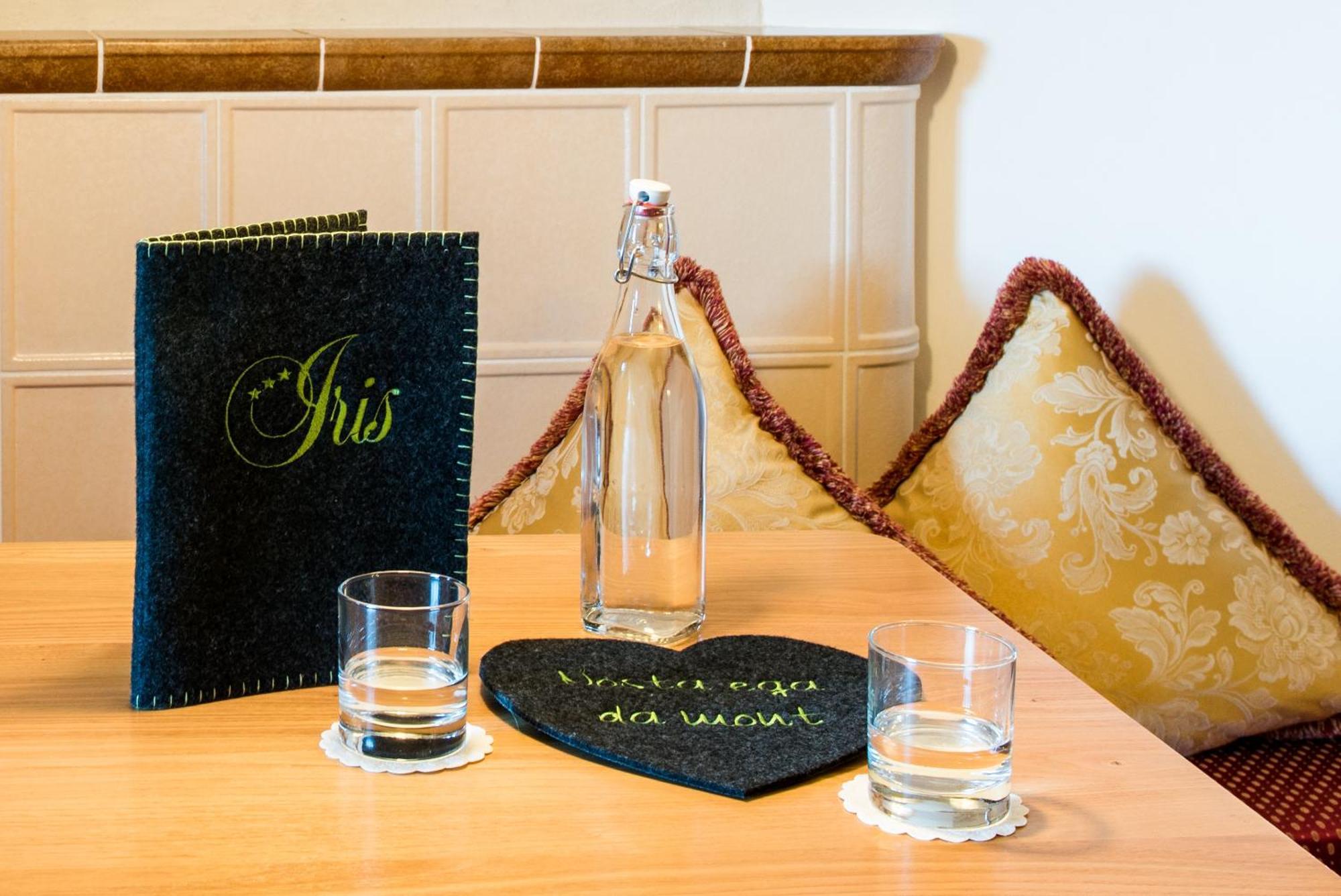 Garni Hotel Iris Selva di Val Gardena Ngoại thất bức ảnh