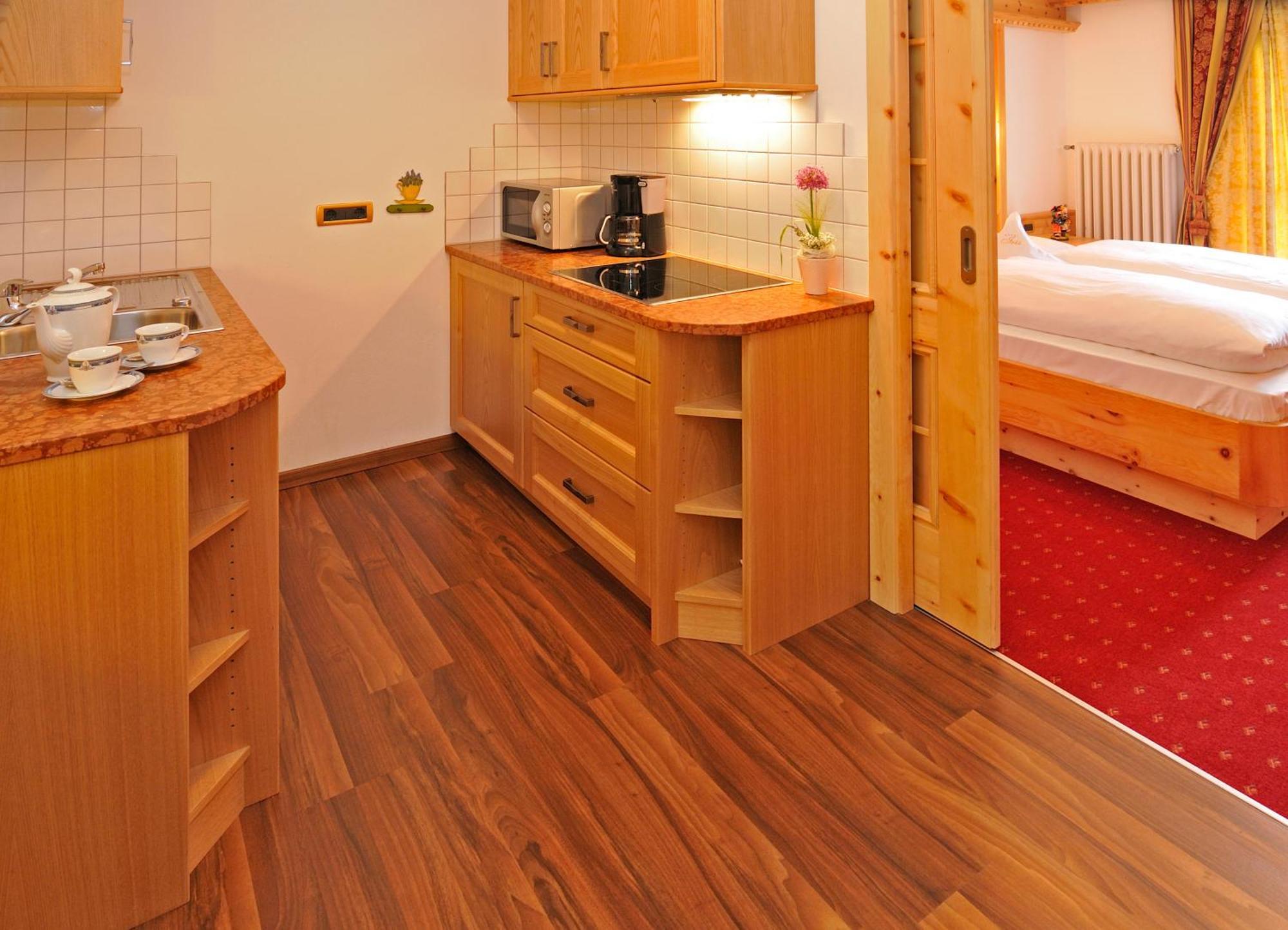 Garni Hotel Iris Selva di Val Gardena Ngoại thất bức ảnh